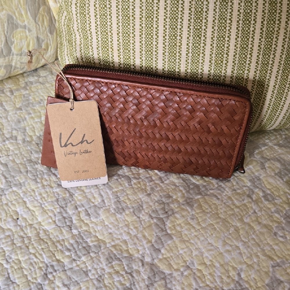 Vnh Vintage Leather Brown Woven Wallet